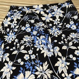 Talbots black , blue and white straight skirt size 6 back zipper !